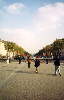 Avenue des Champs lises vue de la face est de l'Arc de Triomphe.(09/10/1999)