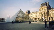 Pyramide du Muse du Louvre. Cour Napolon.(09/10/1999)